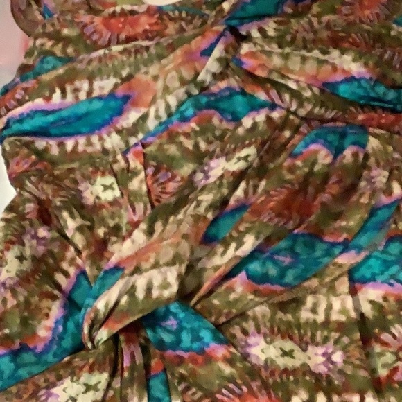 Nanette Lepore Size 2 100% Silk Sleeveless Thick Strap Top. Back Zipper. - Picture 6 of 6